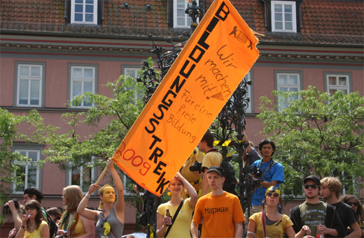 Der Bildungsstreik erreicht das Gänselliesel Foto: Ulf Engelmayer